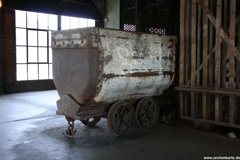 Datei:Zollern 2 Lore im Schachthaus.JPG