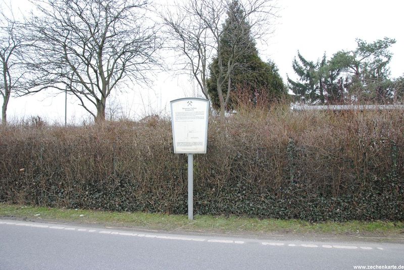 Datei:Massener Tiefb 4-Infotafel-2011 1.jpg