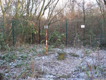 Schachtdeckel von Hugo Schacht 3 in 2008