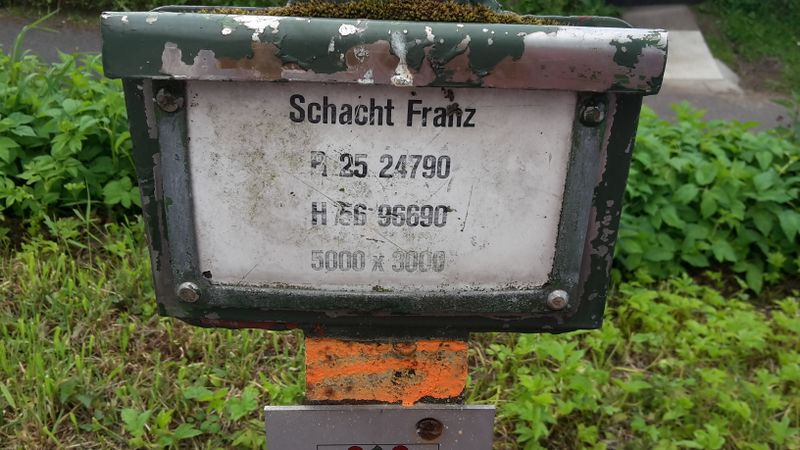 Datei:Wasserschneppe Schacht Franz Schachtplakette.jpg