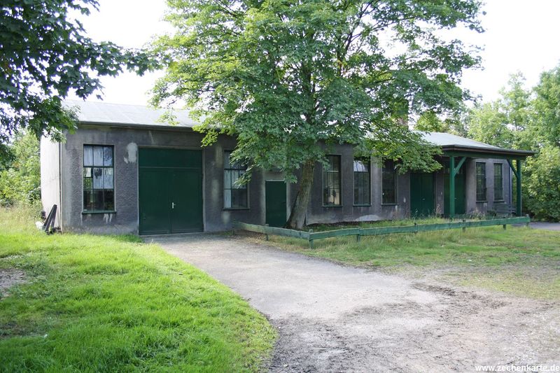 Datei:Westfalen 5 Duesseldorf ehem. Werkstattgebaeude.JPG