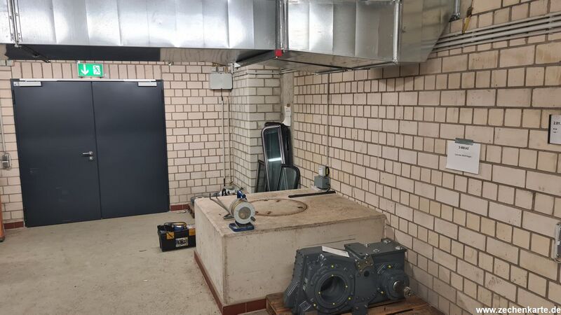 Datei:Engelsburg 1 Schachtdeckel.jpg