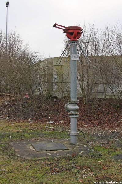 Datei:Zeche Germania Schacht 5 Zentralschacht Protegohaube..JPG